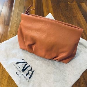 Gathered Leather Crossbody bag brown